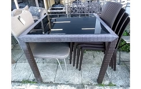 TABLE DE JARDIN