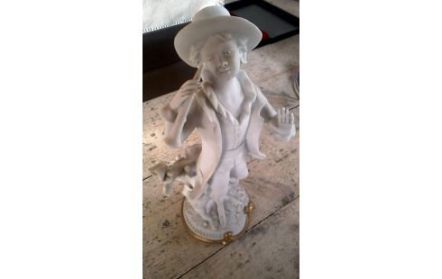 STATUETTE CAPO DI MONTE JUNGE MET, , FLÖTE MUSIKINSTRUMENT