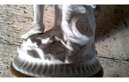 STATUETTE CAPO DI MONTE JUNGE MET, , FLÖTE MUSIKINSTRUMENT