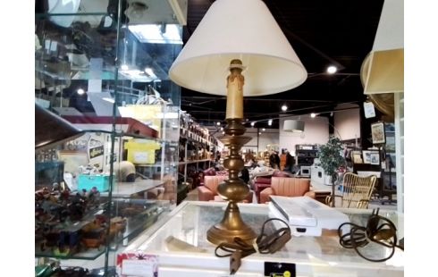 LAMPE DECO PIED LAITON