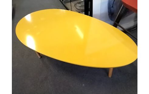 TABLE BASSE ovale jaune TABLE BASSE OVALE JAUNE
