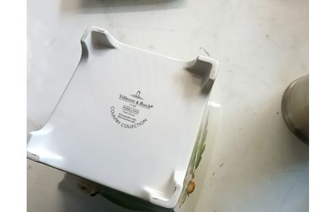 POTJE OP SCHAAL VILLEROY & BOCH