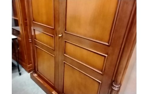 ARMOIRE 2 PORTES DE STYLE CLE