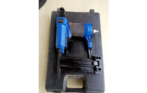 AGRAFEUSE PNEUMATIQUES+MALETTE