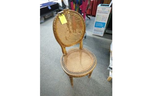 CHAISE DORÉ STYLE LOUIS XVI