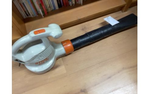 SOUFFLEUR STIHL BGE71