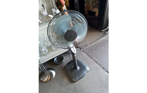 VENTILATEUR SUR PIED