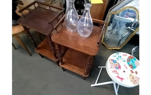 MEUBLE TÉLÉPHONE (MANQUE 1 MORCEAU)