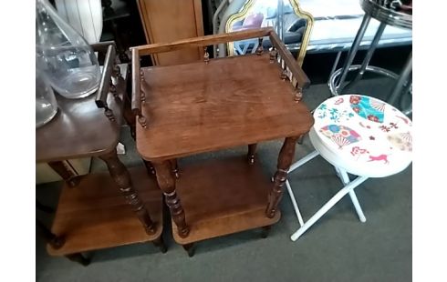 MEUBLE TÉLÉPHONE (MANQUE 1 MORCEAU)