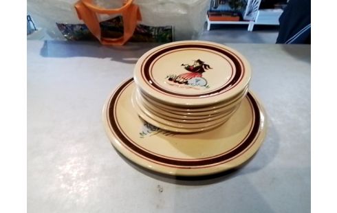 SERVICE A DESSERT QUIMPER KERALUC 9 PIECES