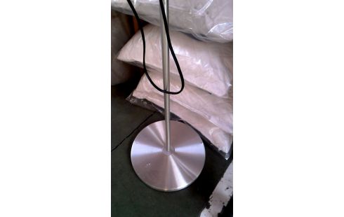 LÁMPARA DE SOBREMESA ALUMINIO