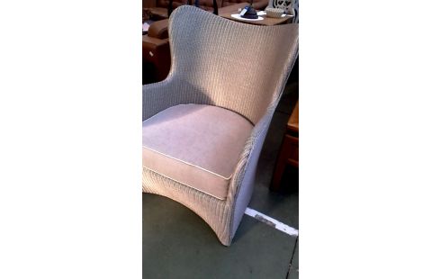 SILLÓN DE CUERO CLUB GRIS