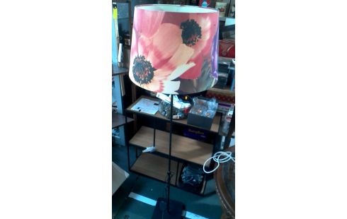 LÁMPARA DE SOBREMESA NEGRO FLOR ROJO