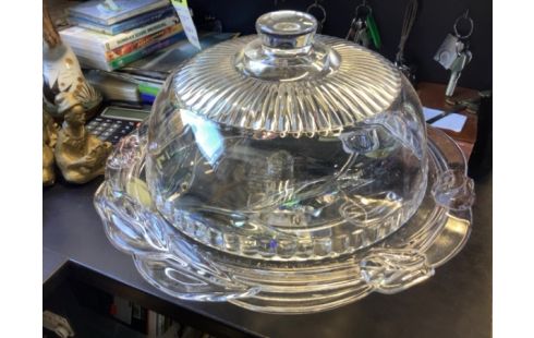 PLAT A GATEAU avec couvercle PLAT A GATEAU AVEC COUVERCLE