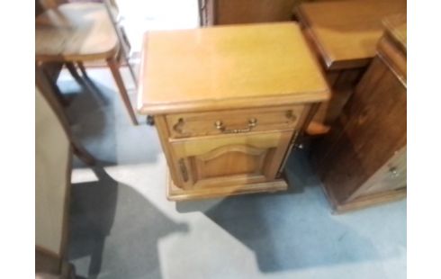 CHEVET EN CHENE 1T1P