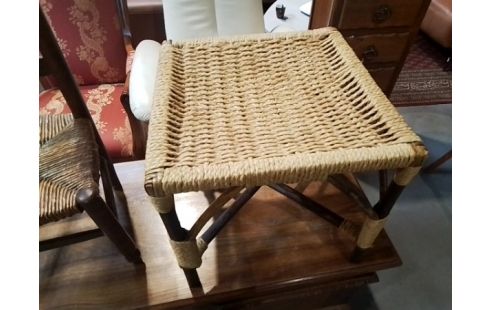 TABOURET ASSISE TRESSEE