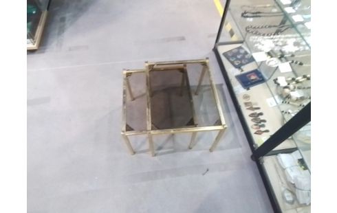 TABLE GIGOGNES PIEDS DORES PLATEAUX VERRE