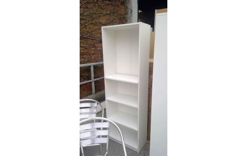 BÜCHERREGAL