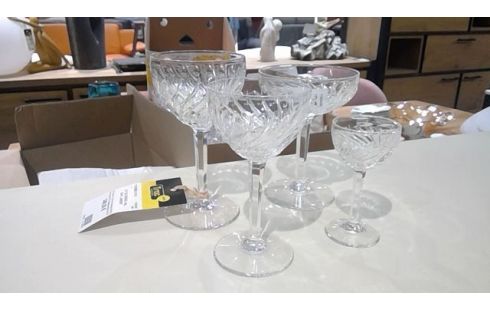 LOT DE VERRES VAL