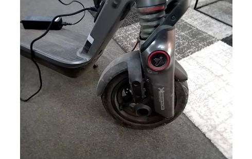 TROTTINETTE Electrique 1segway ninebot f3 e