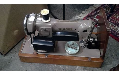 NÄHMASCHINE SINGER