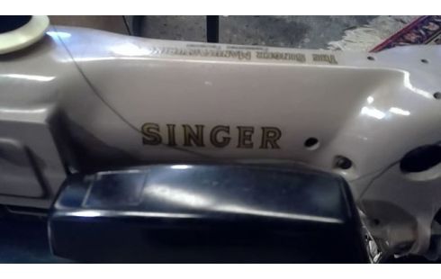 NÄHMASCHINE SINGER