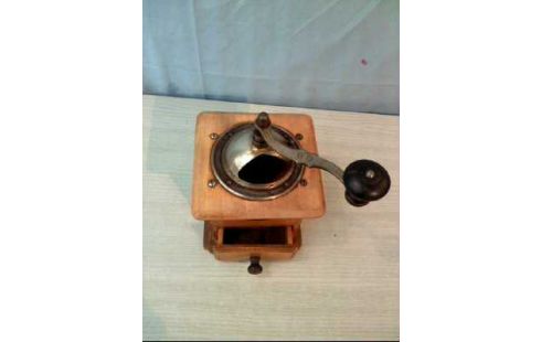 KAFFEEMÜHLE HOLZKORPUS <ZASSENHAUS>