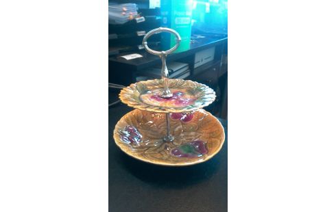 SERVITEUR DE TABLE VALLAURIS