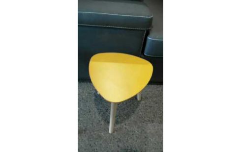 TABLE D'APPOINT JAUNE 