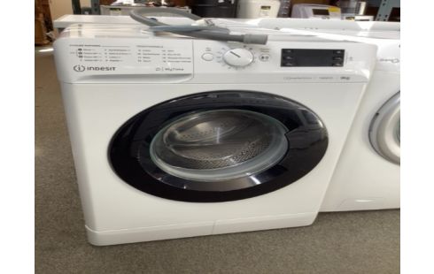 MACHINE A LAVER 9KG 1400TRS INDESIT BLANC HUBLOT NOIR