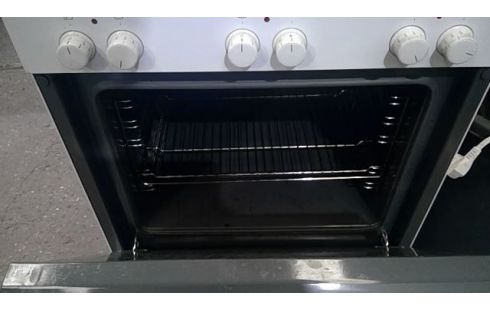 CUISINIERE ELECT BOSCH EN L'ETAT