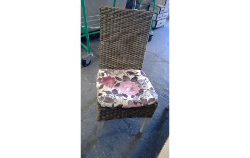 TABLE MODERNE + 6 CHAISES