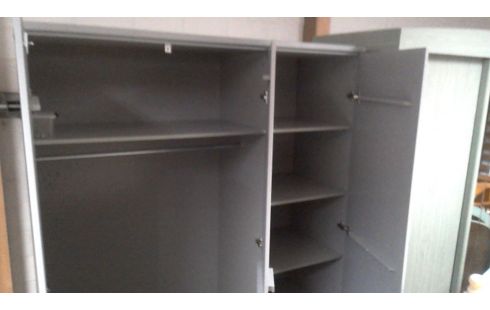 PENDERIE GRIS 3 PORTES