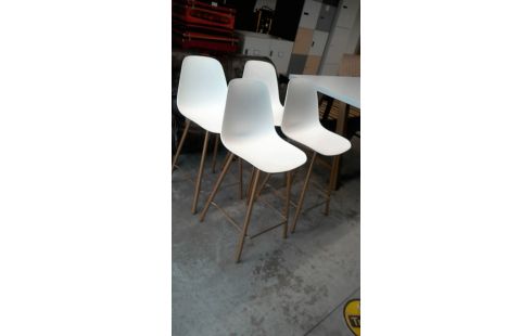 CHAISES HAUTES LA  PAIRE