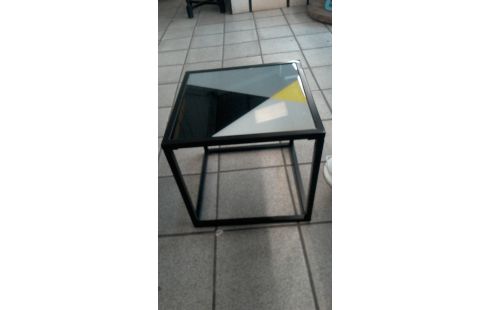 TABLE D'APPOINT