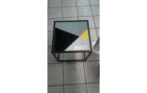 TABLE D'APPOINT