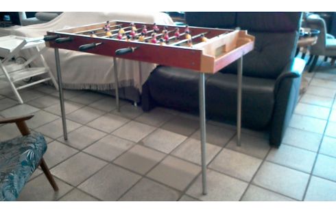 BABY FOOT  VINTAGE   EN  L'  ETAT