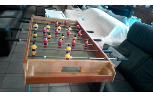 BABY FOOT  VINTAGE   EN  L'  ETAT