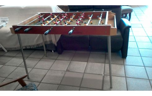 BABY FOOT  VINTAGE   EN  L'  ETAT