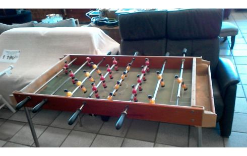 BABY FOOT  VINTAGE   EN  L'  ETAT