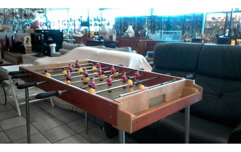 BABY FOOT  VINTAGE   EN  L'  ETAT