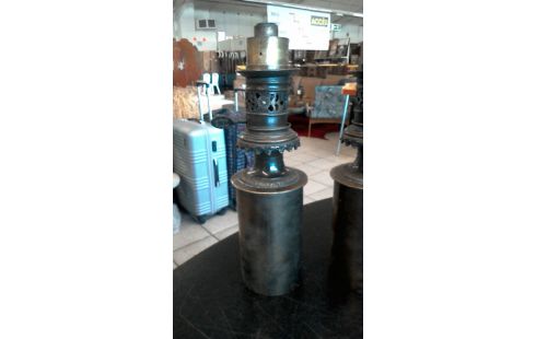 LAMPE A PETROLE EN  L'ETAT L'UNE