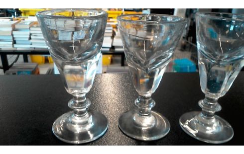 SERIE 4 VERRES EP 1900 FAIT MAIN A FACETTES