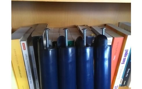 LOT DE 4 PIEDS LITS PLASTIQUE H22