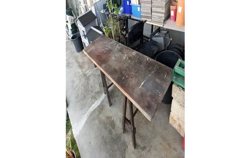 TABLE ETABLI SUR TRÉTEAUX BOIS