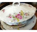 SOUPIERE Avec 2 plats porcelaine fleurs roses