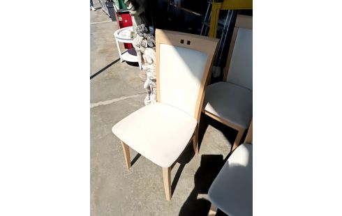 LOT DE 4 CHAISES BLANCHES