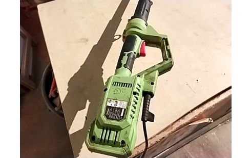 TAILLE HAIE ELECTRIQUE SUR PERCHE +ACC  RSV