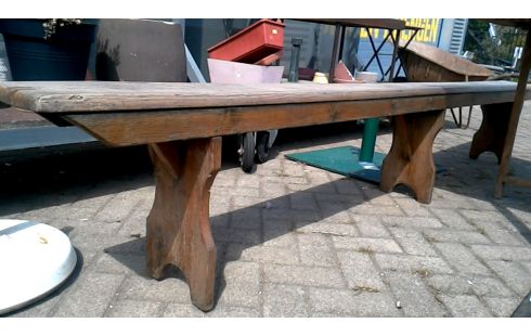 BANK GROOT MODEL HOUT