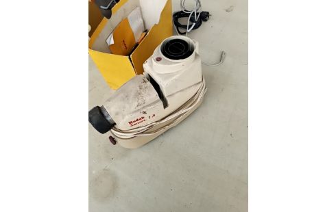PROJECTEUR KODAK + ACC RES